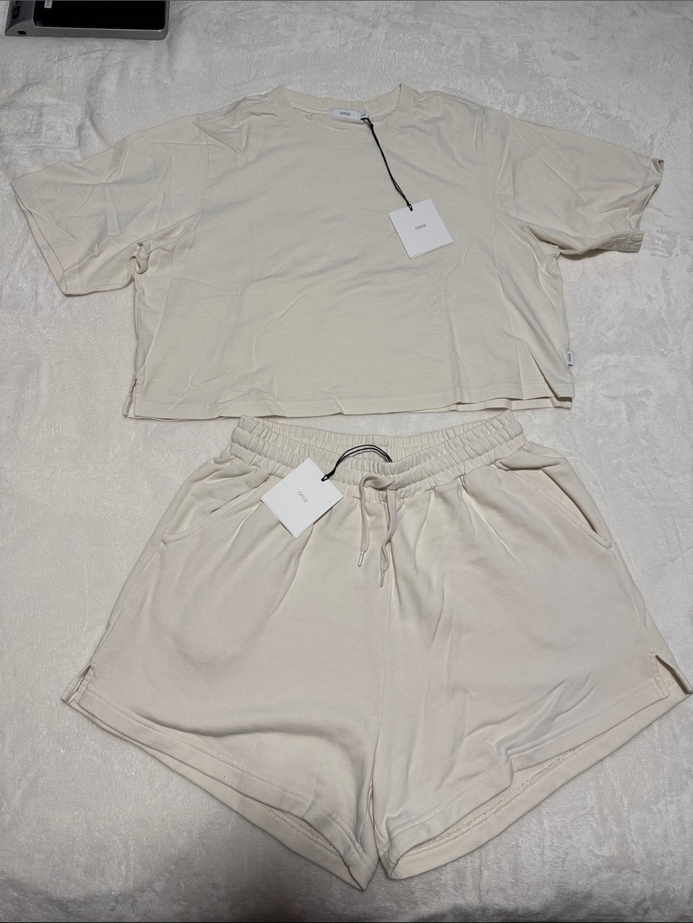 Onia Everyday Short & Everyday Tee in Off White
